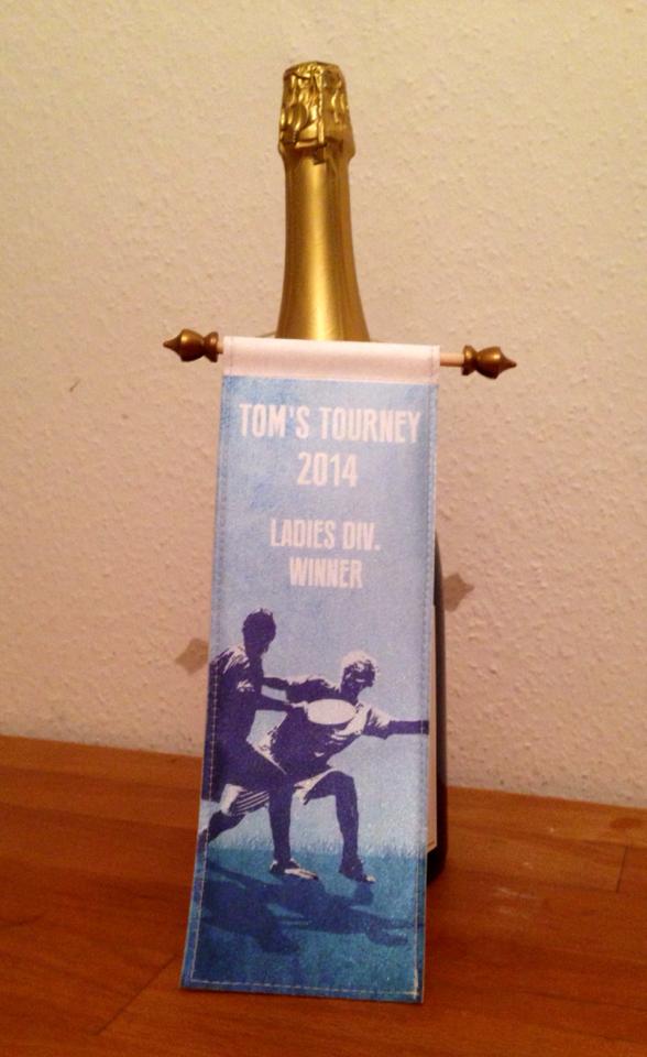 Toms-Tourney_Ladies-Winner2014